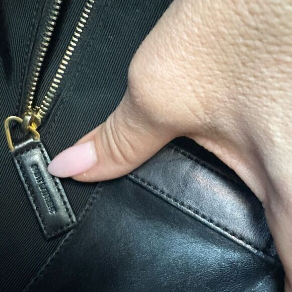 YSL Saint Laurent Leather Tote, MUSEUM BAG SHOULDER Bag - Picture 9 of 9